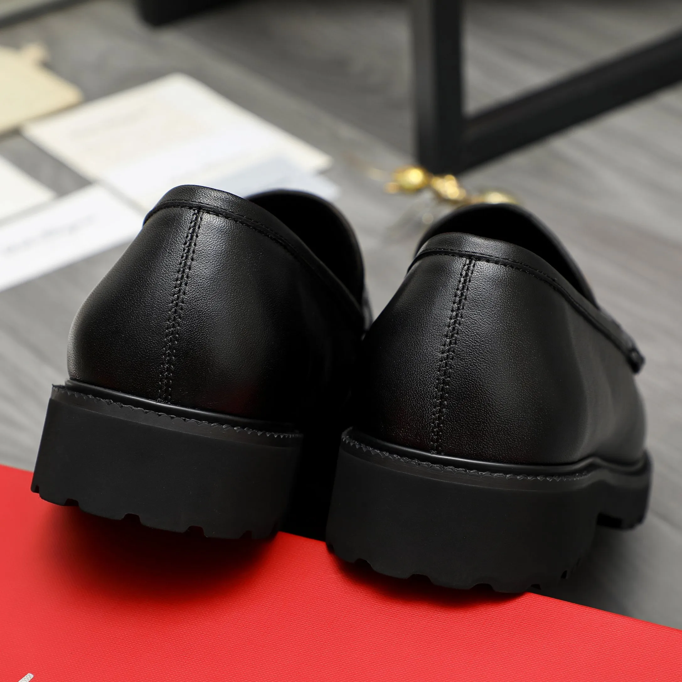 Men's shoes 💰540 Product trademark: Ferragamo "Ferragamo" business slip-on leather shoes Regular size: 38-44 (45.46 custom-made, non-refundable) Product materials: Selected high-quality cowhide upper, cowhide lining, original outsole